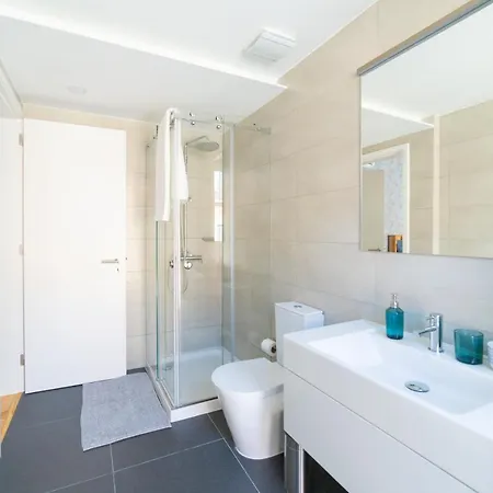 Blue By The River 2 - Elegant Two-bedroom In Santos Apartament Lizbona