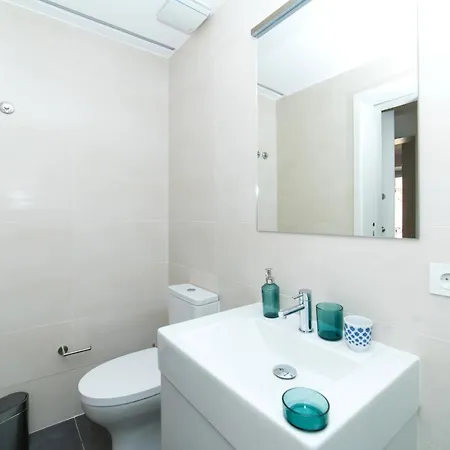 Blue By The River 2 - Elegant Two-bedroom In Santos Appartamento Lisbona