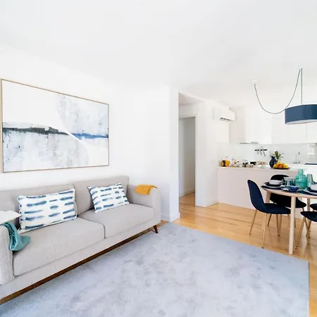 Blue By The River 2 - Elegant Two-bedroom In Santos * ליסבון