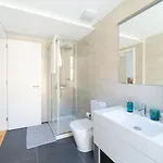 Blue By The River 2 - Elegant Two-bedroom In Santos アパート リスボン